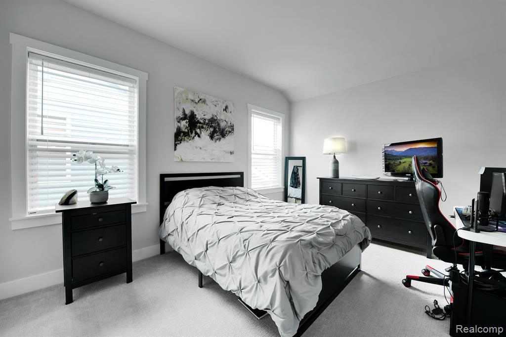 5557 HELMSDALE Boulevard, West Bloomfield, MI — Photo 27