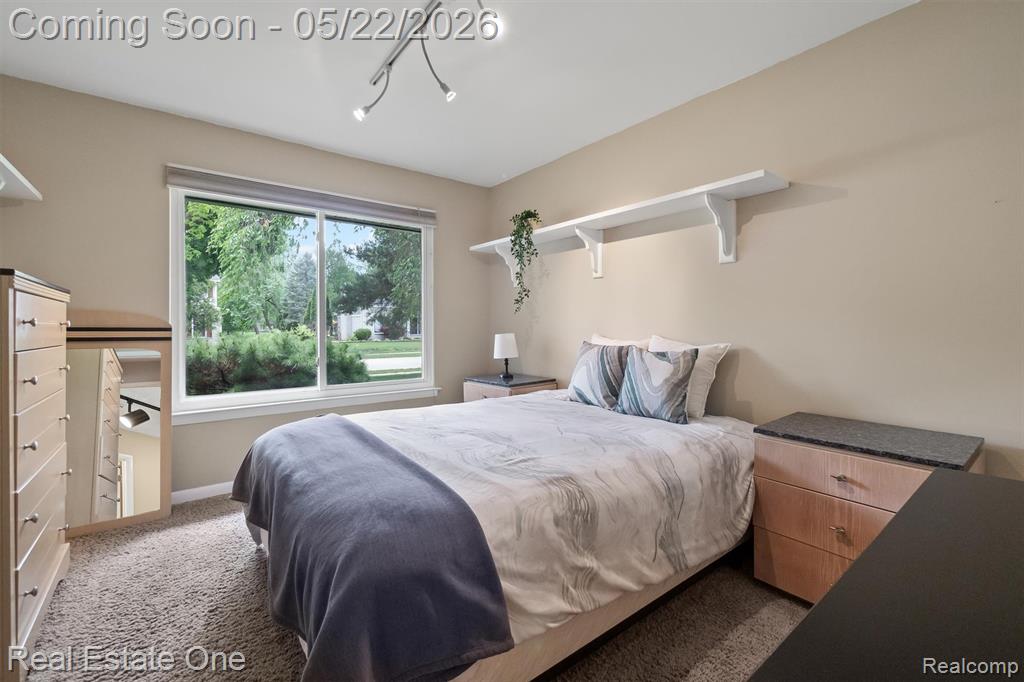 489 Evaline Drive, Troy, MI 48085 — Photo 22
