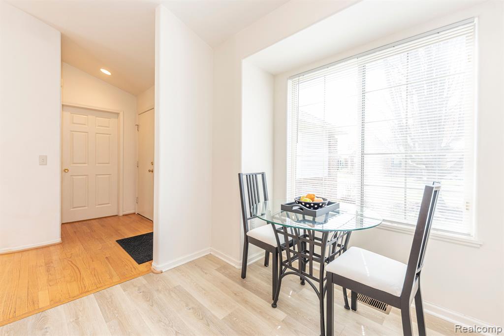 4036 BOULDER POND Drive, 15, Ann Arbor, MI 48108 — Photo 16