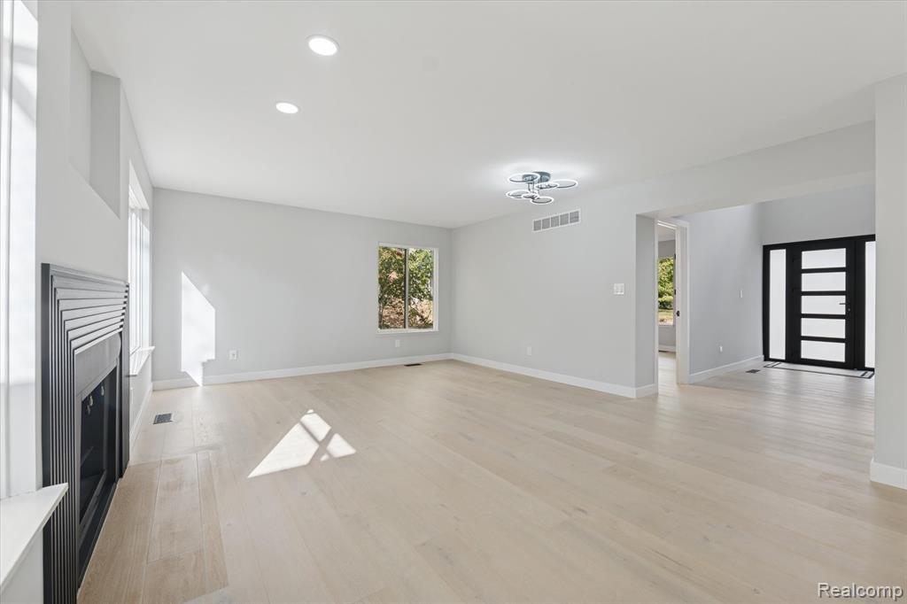 3668 Bayou Drive, West Bloomfield, MI 48323 — Photo 8