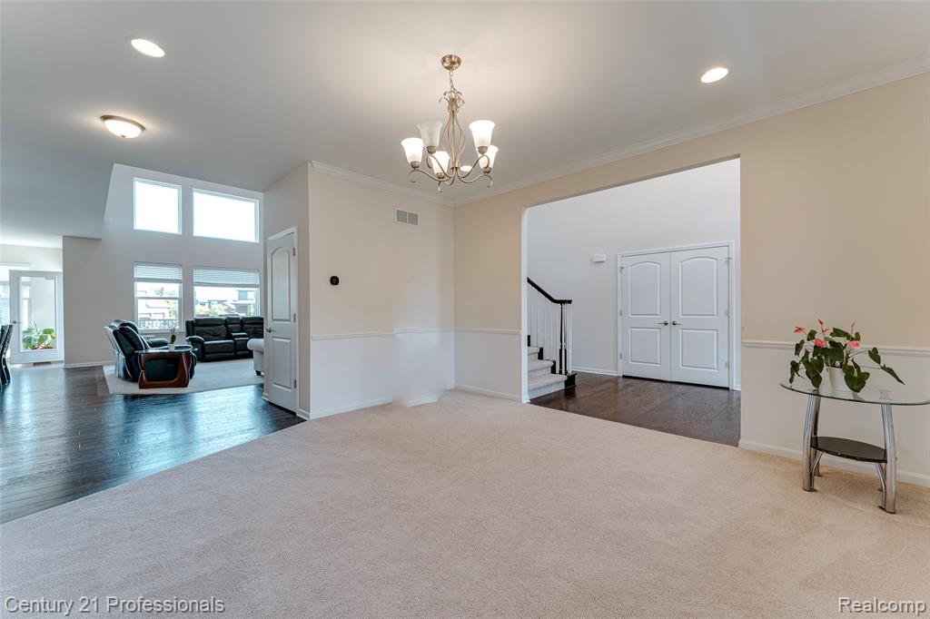 6776 Portsman Court, Canton, MI 48187 — Photo 38