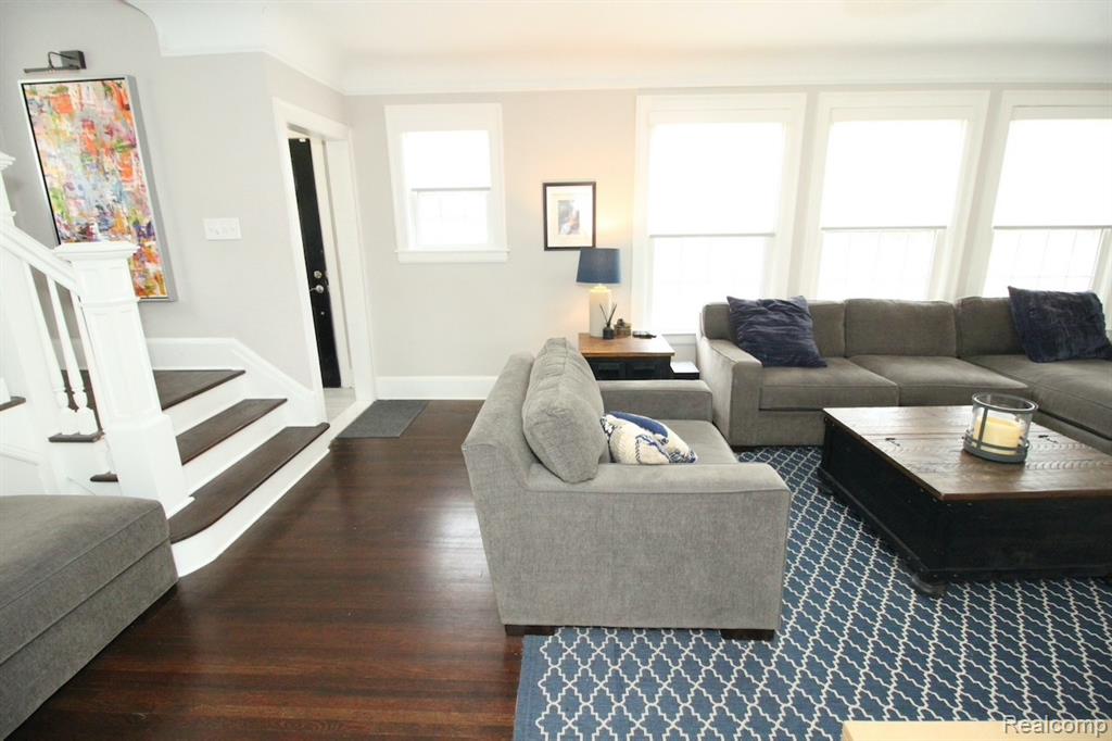 1383 Bishop Road, Grosse Pointe, MI 48230 — Photo 11
