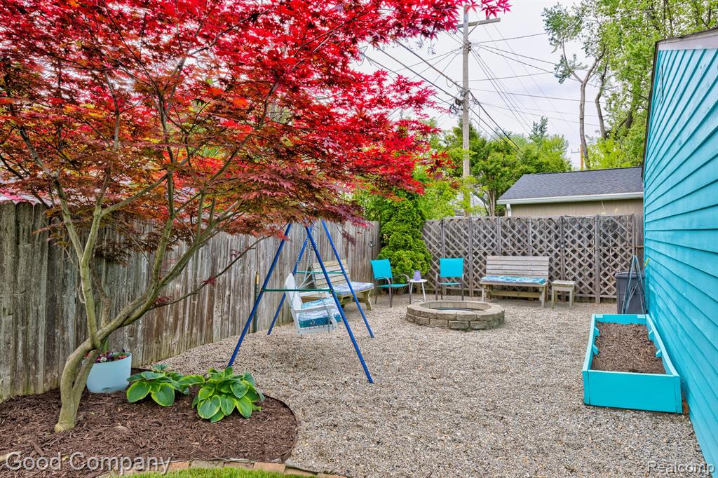 576 LANGLEY Boulevard, Clawson, MI — Photo 38