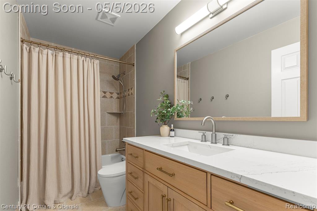 22254 Rhys Drive, Macomb, MI 48042 — Photo 25