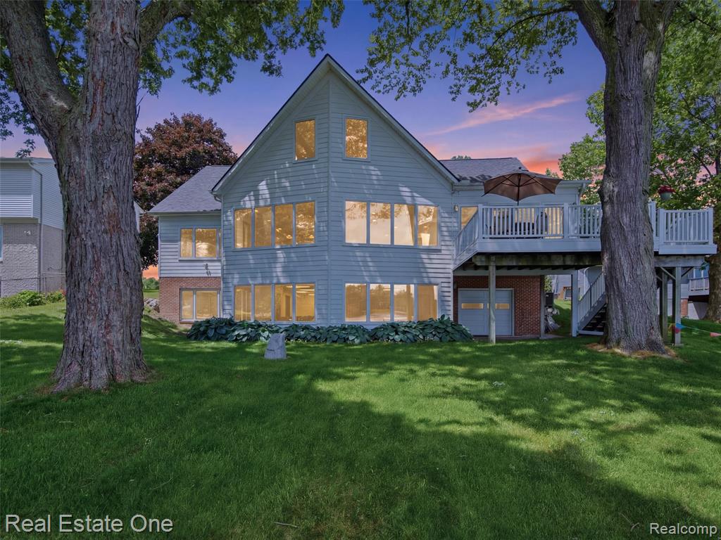 9400 Sashabaw Road, Clarkston, MI 48348 — front exterior