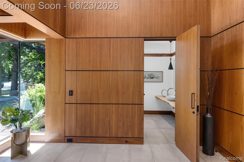 2700 Squirrel Road, Bloomfield Hills, MI 48304 — Photo 28