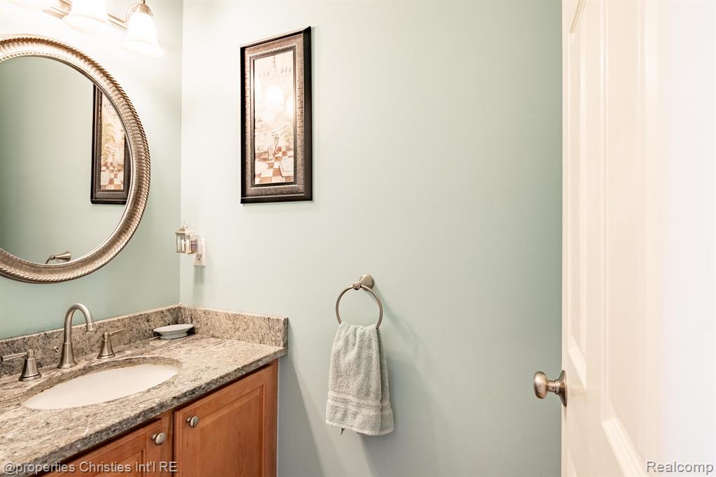 5946 OAK BEND Court, Howell, MI 48843 — Photo 25