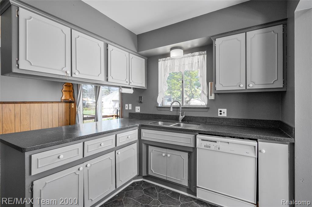 33622 Bock Street, Garden City, MI — Photo 20