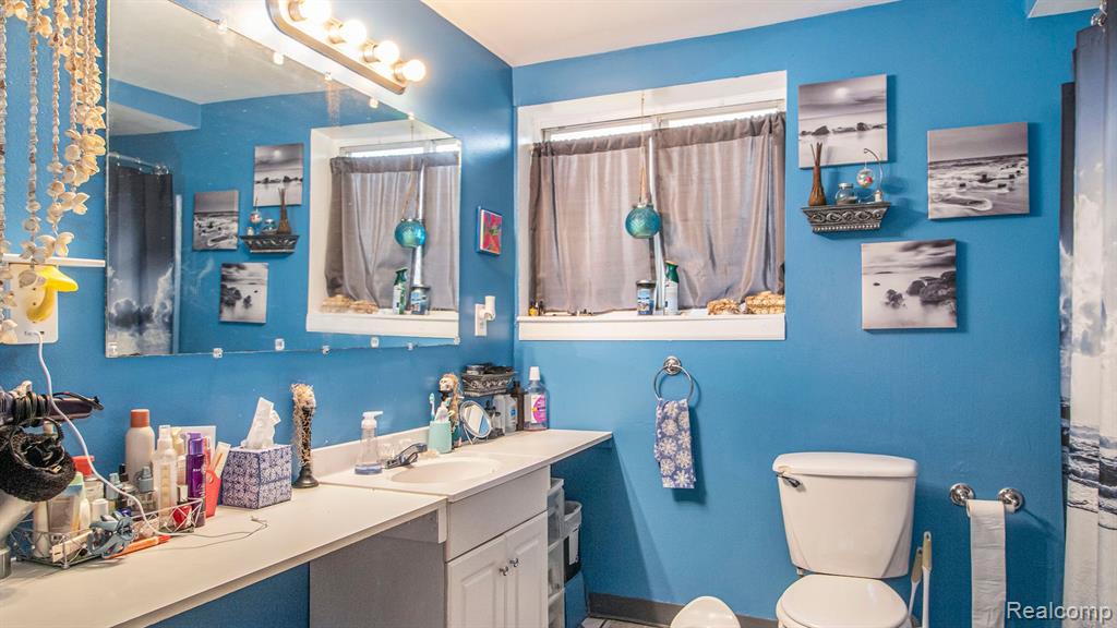 51230 WILLIS Road, Belleville, MI 48111 — Photo 13