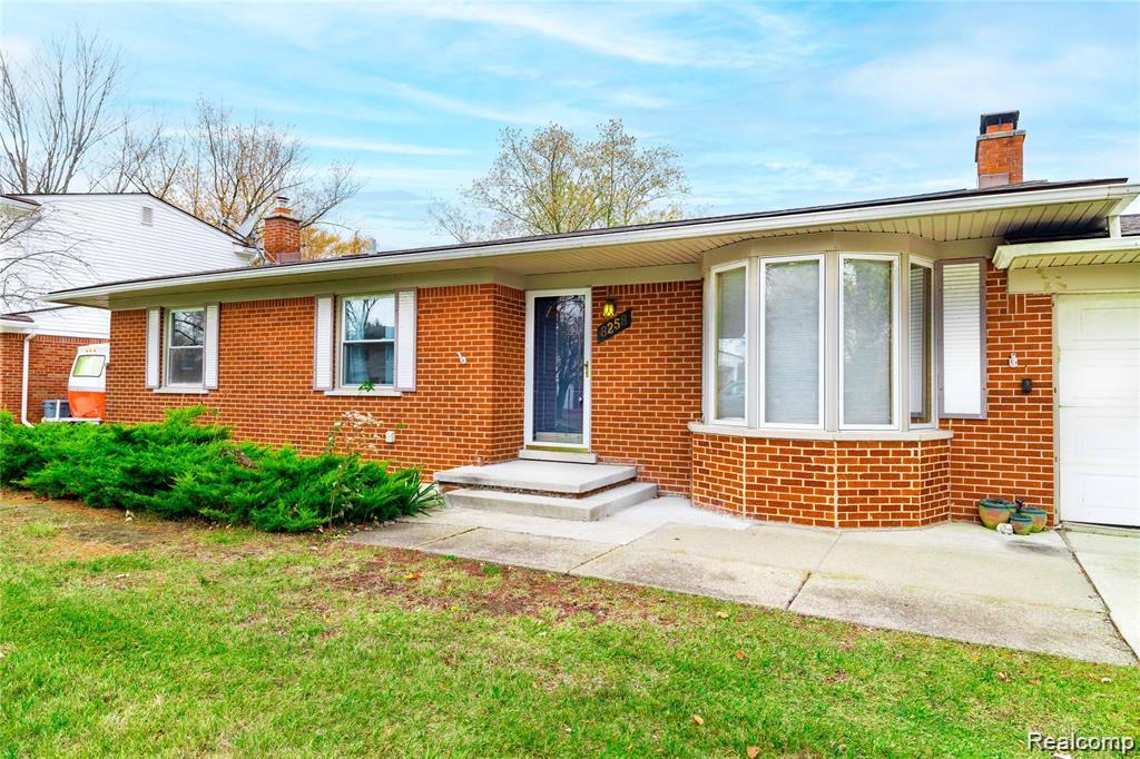 8258 Concord Road, Grosse Ile, MI 48138 — Photo 2