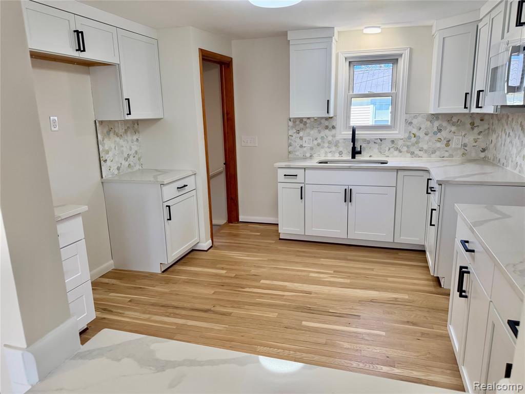 413 Bridson Street, Fenton, MI 48430 — Photo 7