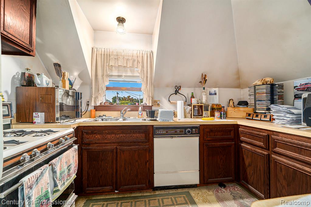 428 East Street, Rochester, MI 48307 — Photo 17