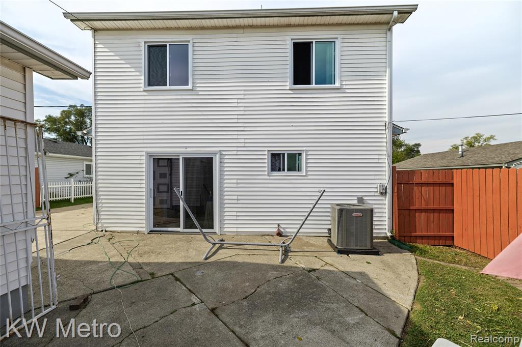 808 Kettering Avenue, Pontiac, MI 48340 — Photo 4