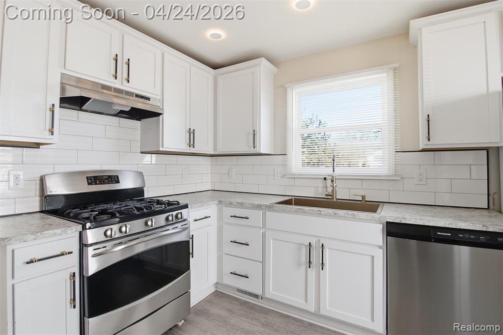 22063 Brittany Avenue, Eastpointe, MI 48021 — Photo 9