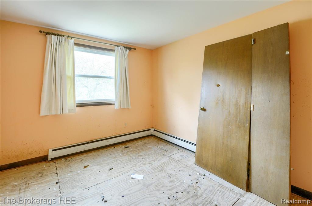 688 UPHILL Road, Milford, MI 48381 — Photo 48