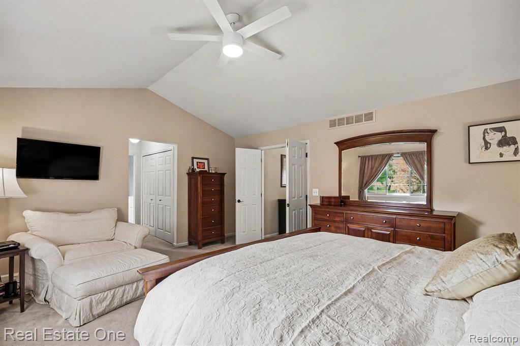 737 Woodfield Way, Rochester Hills, MI 48307 — Photo 15