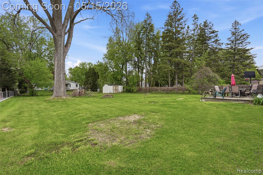 6141 Sandy Lane N, Burton, MI 48519 — Photo 28