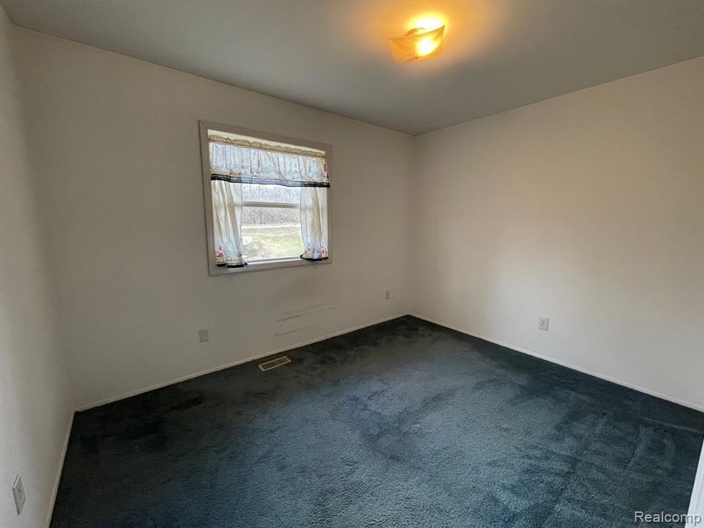 5559 Tipsico Lake Road, Holly, MI 48442 — Photo 10