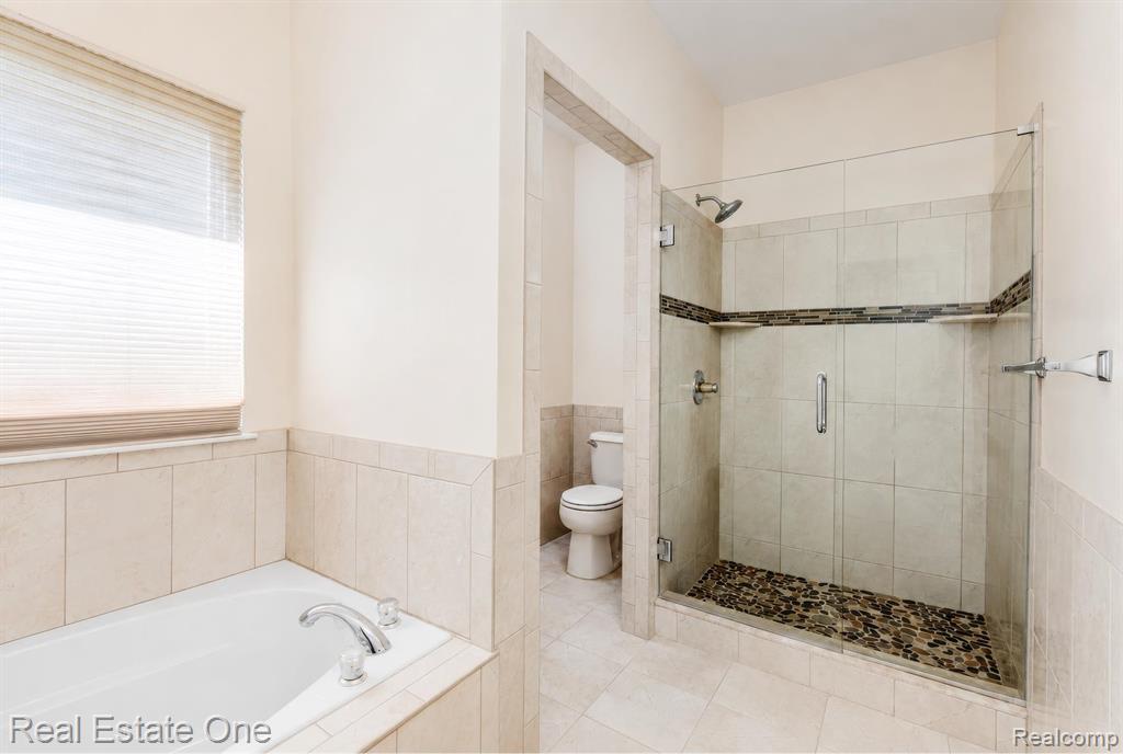3622 Camden Court, Auburn Hills, MI 48326 — Photo 25