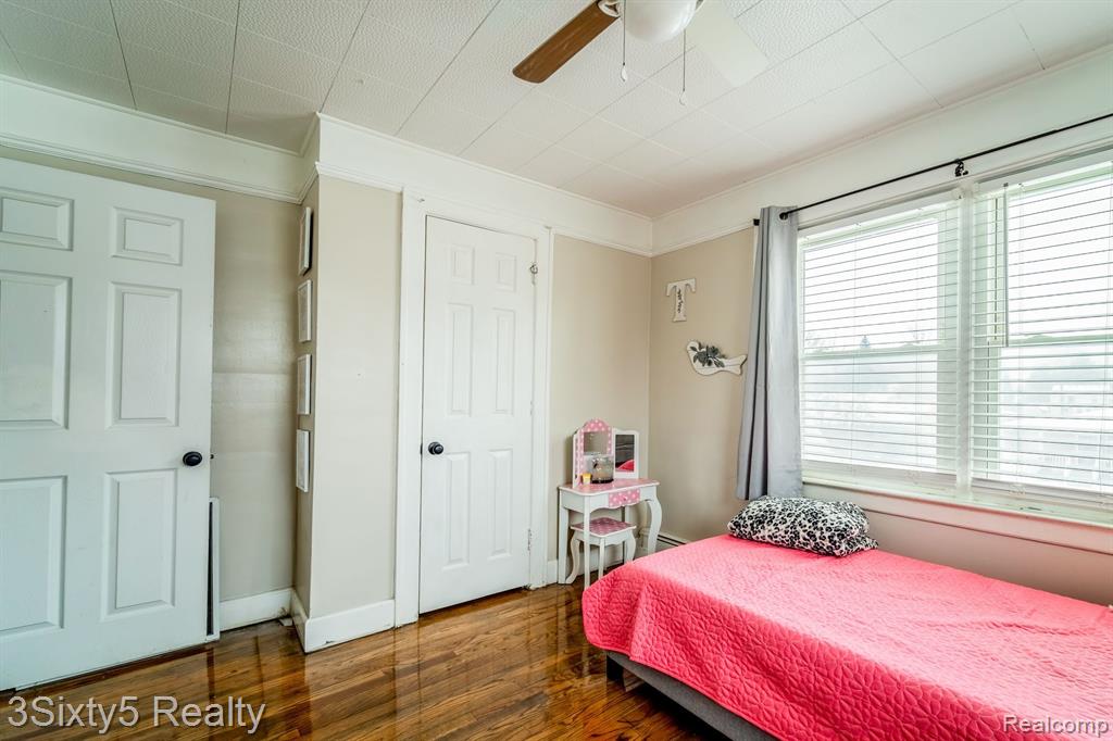744 RIVERBANK Street, Wyandotte, MI 48192 — Photo 27