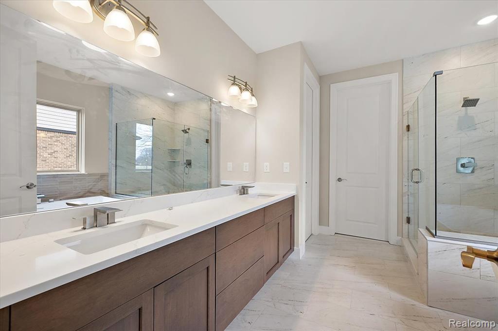 24244 Tullymore Drive, Macomb, MI 48042 — Photo 33