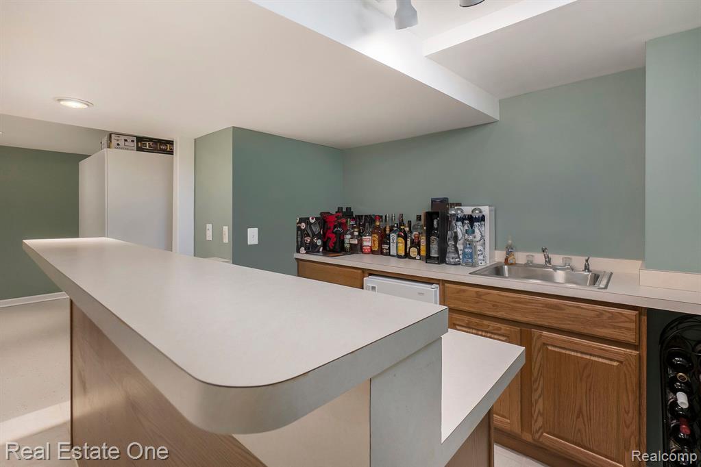 994 HAMPSTEAD Lane, Rochester Hills, MI 48309 — Photo 21