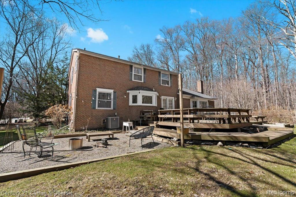 18080 Winchester Drive, Northville, MI 48168 — Photo 32