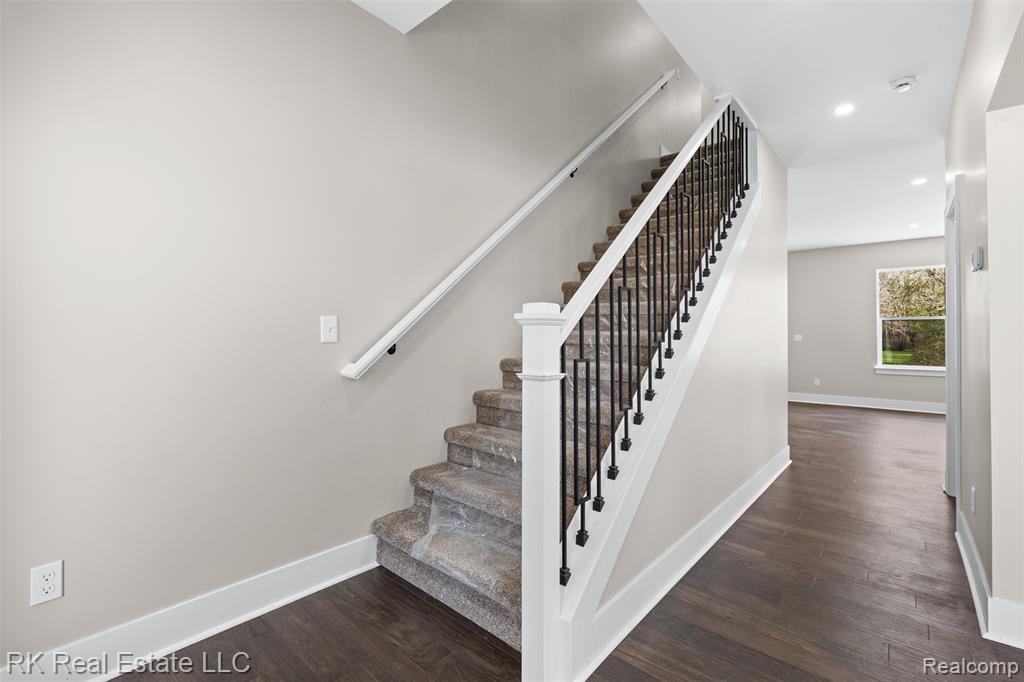 47260 Dequindre Road E, Shelby Twp, MI 48317 — Photo 6