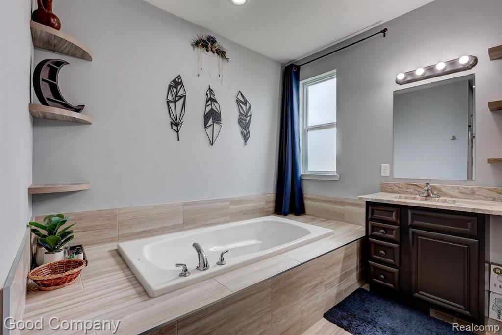 2763 AMBASSADOR Drive, Ypsilanti, MI 48198 — Photo 19