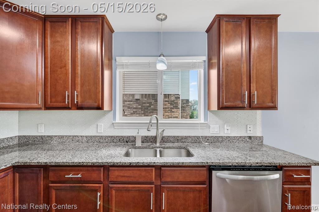 28657 Oakmonte Circle W, New Hudson, MI 48165 — Photo 15