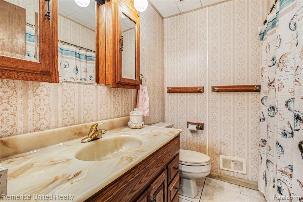 9135 Manton Avenue, Plymouth, MI 48170 — Photo 18