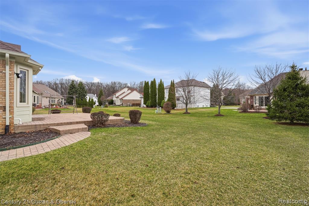 43612 Hoptree Drive, Sterling Heights, MI 48314 — Photo 39