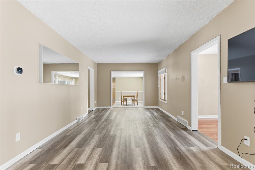 6290 Briggs Lake Drive, Brighton, MI 48116 — Photo 14