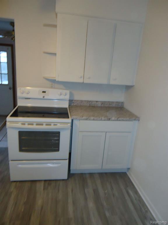 595 S RIVER Road, Saginaw, MI 48609 — Photo 11