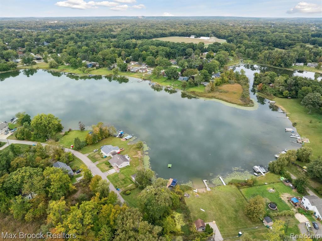 6026 Venice Drive, Commerce Twp, MI 48382 — Photo 56