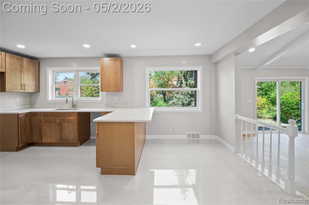 5 Snow Court, Dearborn, MI 48124 — Photo 13