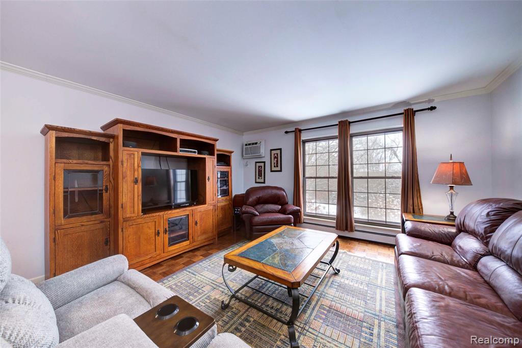 9870 Cambridge Court, 121-2, South Lyon, MI 48178 — Photo 5