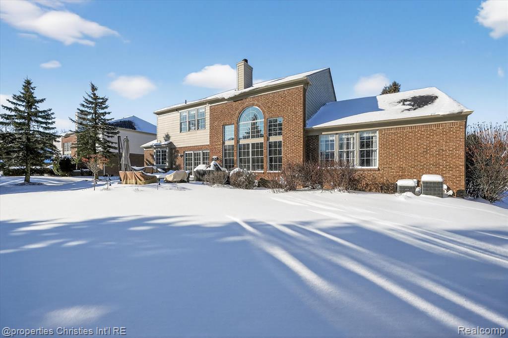 16224 Oak Forest Court W, Northville, MI 48168 — Photo 55