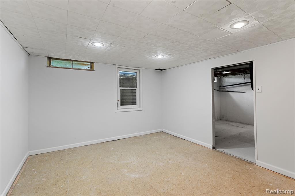 6411 Brookview Drive, Grand Blanc, MI 48439 — Photo 38