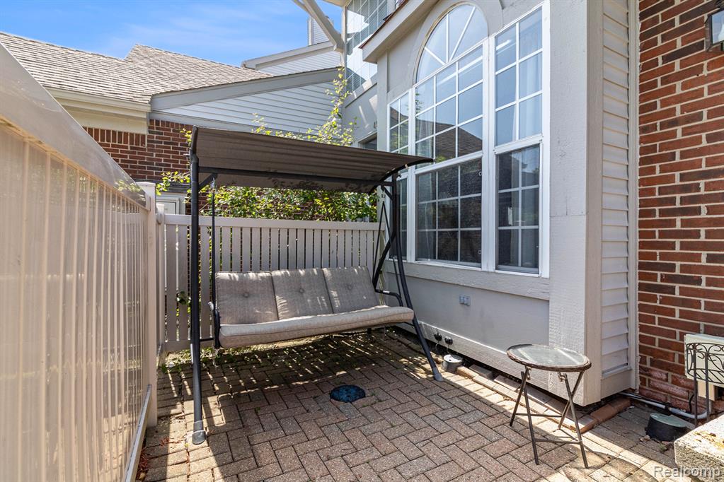49649 Draper Circle, Plymouth, MI 48170 — Photo 16