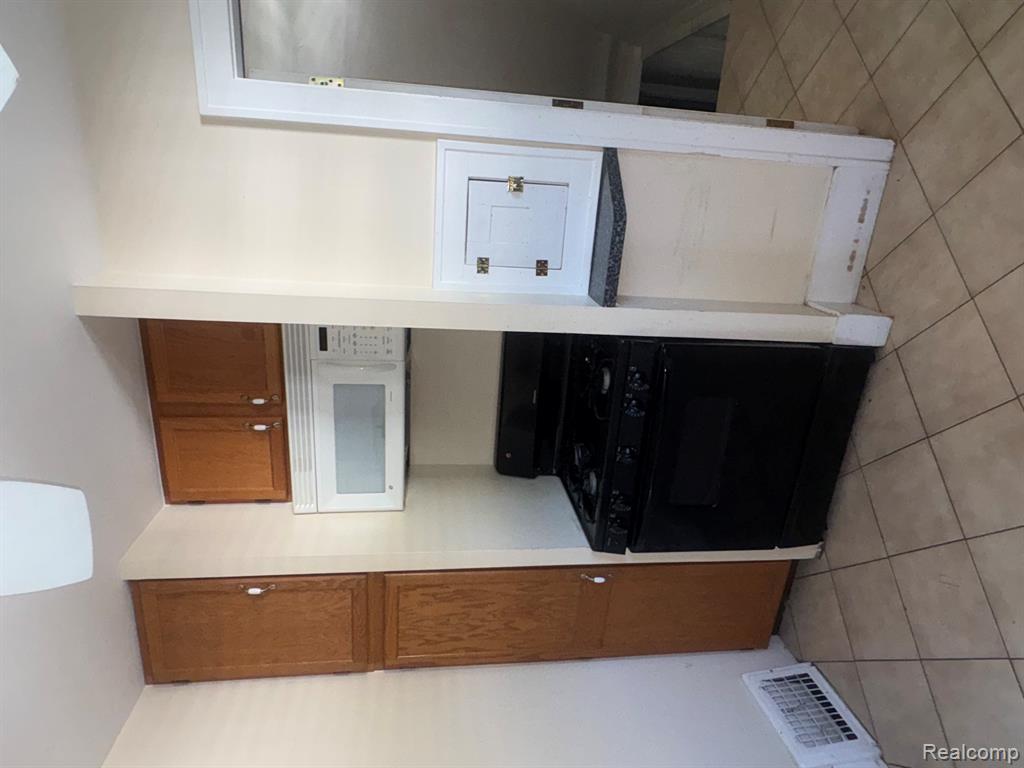 6001 N Harvey Street, Westland, MI — Photo 12