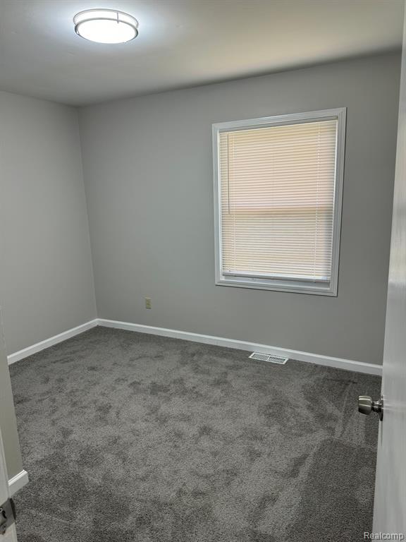 5657 CORNELL Street, Dearborn Heights, MI 48125 — Photo 12
