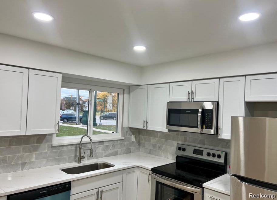 7231 N MORTON TAYLOR Road, Canton, MI 48187 — Photo 15