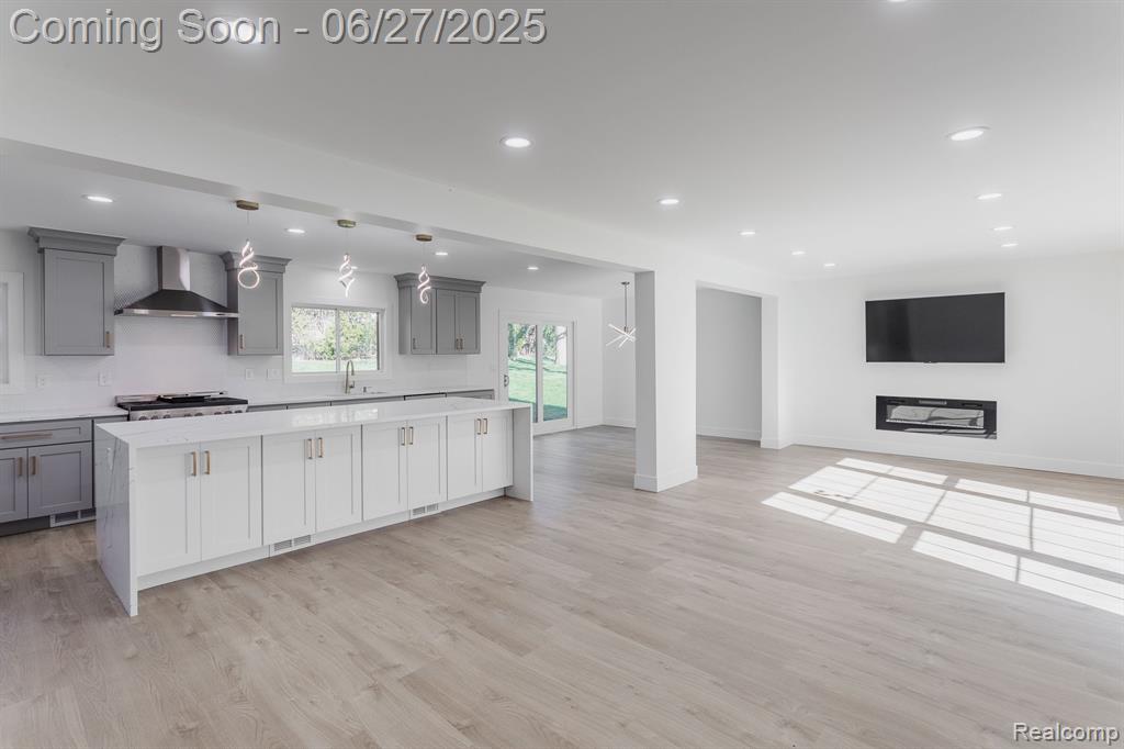 4054 ANTIQUE Lane, Bloomfield Hills, MI 48302 — Photo 4