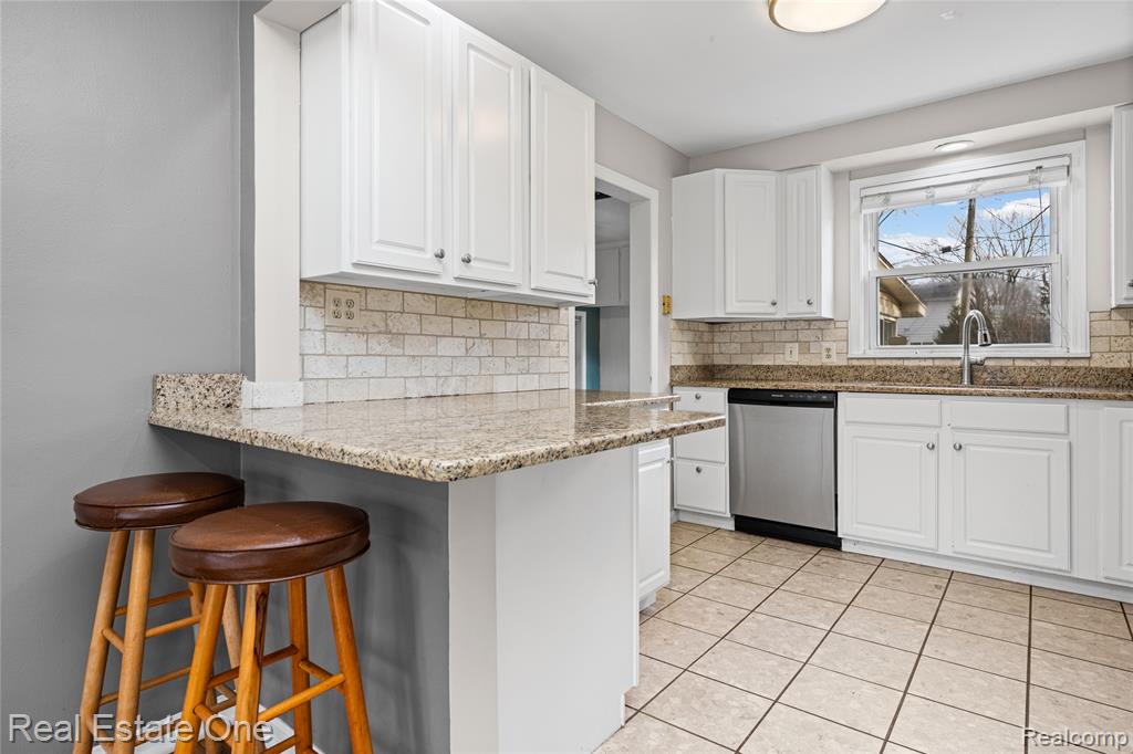 4313 Berkshire Road, Royal Oak, MI 48073 — Photo 12