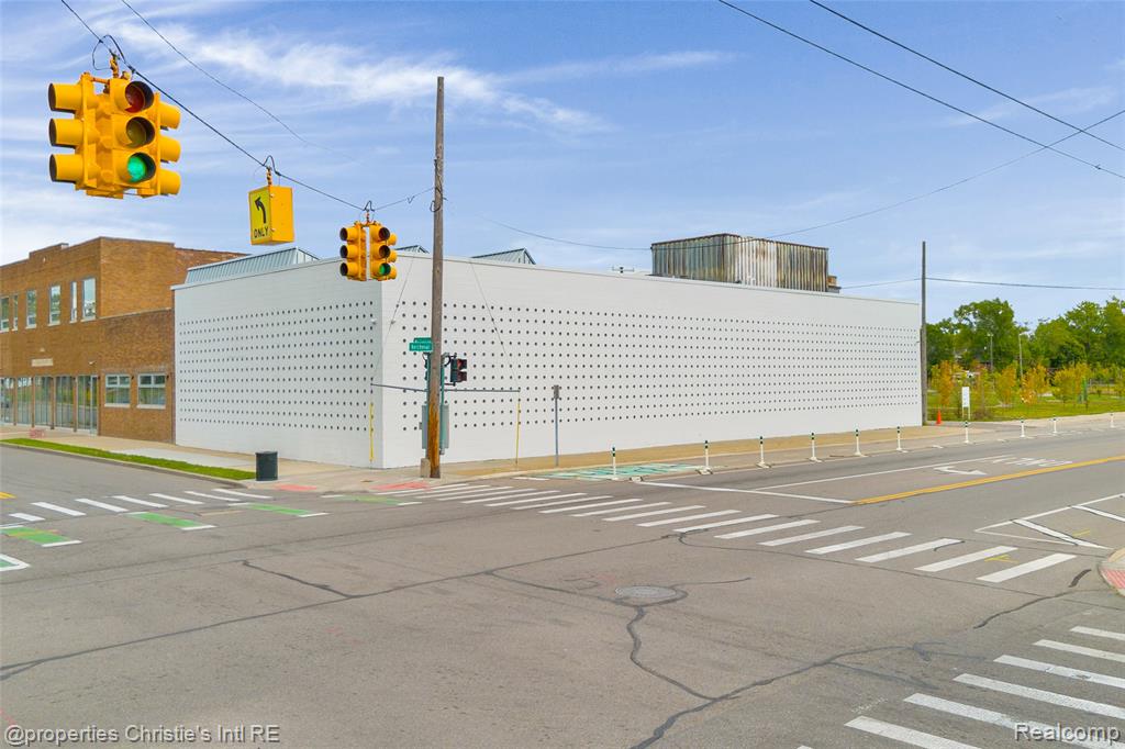 3466 FISCHER Street, Detroit, MI 48214 — Photo 38