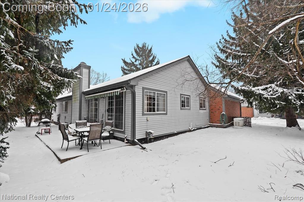 485 Winwood Circle, 115, Walled Lake, MI 48390 — Photo 42