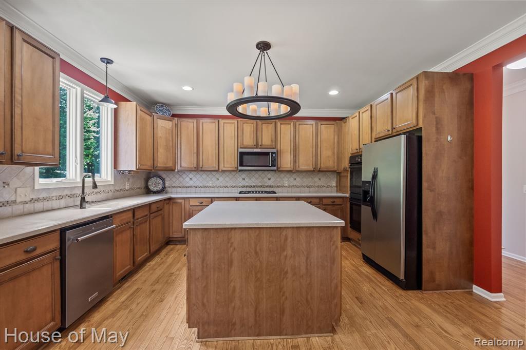 6066 Strawberry Circle, Commerce Twp, MI 48382 — Photo 4