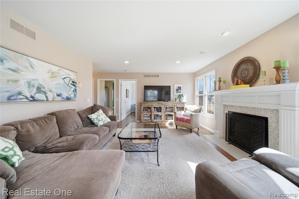 3181 Aspen Ridge Court, Howell, MI 48843 — Photo 12