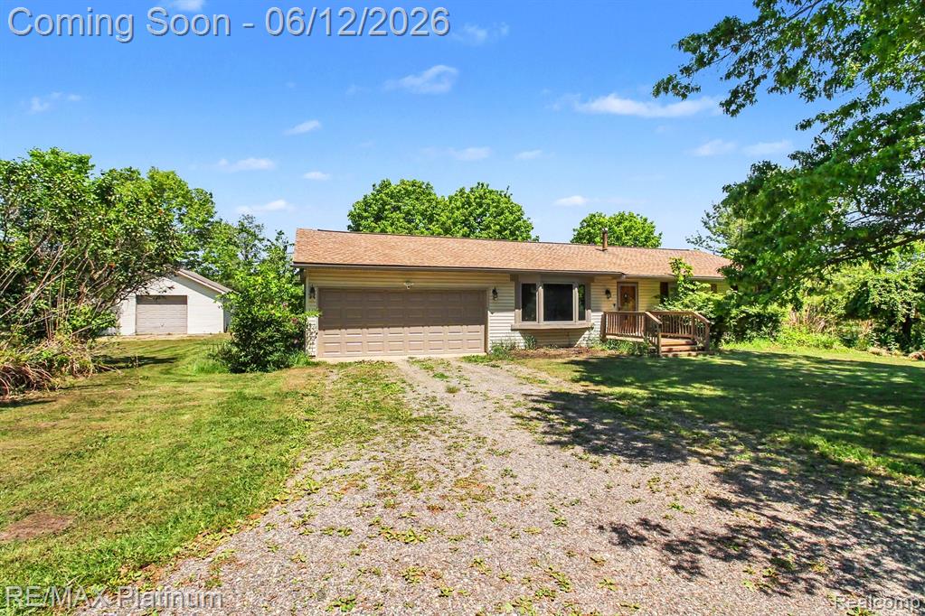 2647 Curdy Road, Howell, MI 48855 — Photo 2